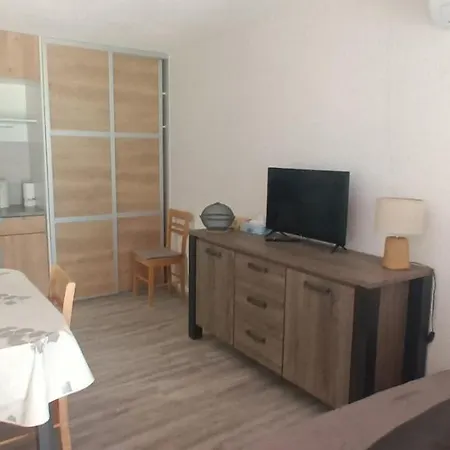 Apartment Les Bastides Au Calme Joli Avec Terrasse - Parking - Piscine - Clim Saint-Cyprien (Pyrenees-Orientales)